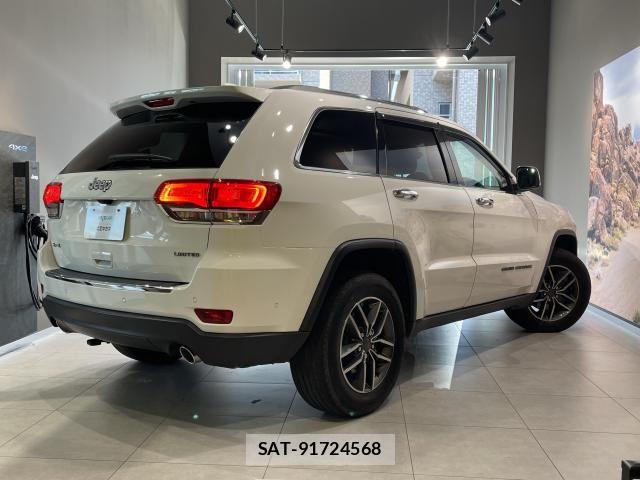 Jeep GRAND CHEROKEE 2019-08 8230429-5