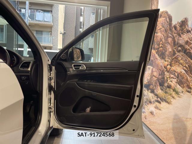 Jeep GRAND CHEROKEE 2019-08 8230429-8