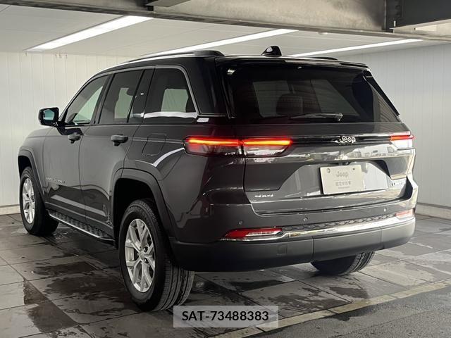 Jeep GRAND CHEROKEE 2023-02 8336305-2