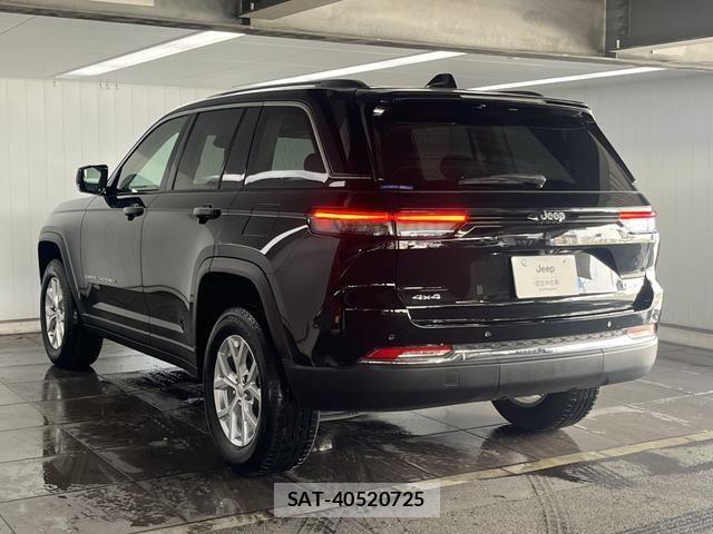 Jeep GRAND CHEROKEE 2024-02 8354728-2