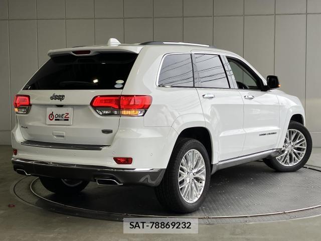 Jeep GRAND CHEROKEE 2018-07 8354736-26