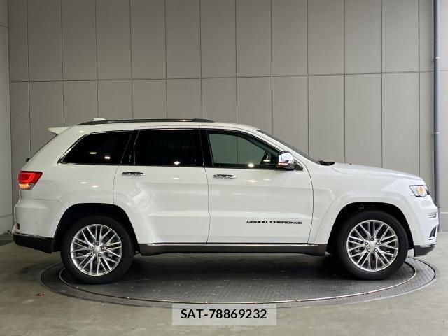 Jeep GRAND CHEROKEE 2018-07 8354736-29