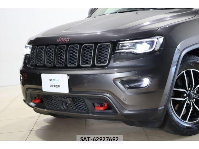 Jeep GRAND CHEROKEE 2020-09 8366433-16