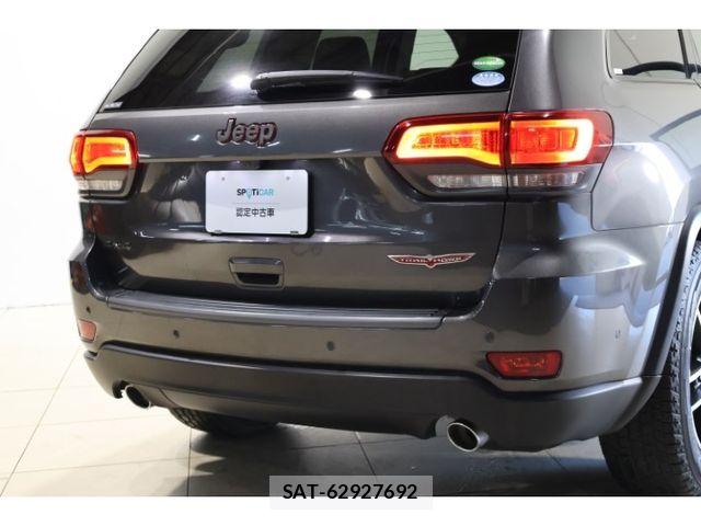 Jeep GRAND CHEROKEE 2020-09 8366433-17