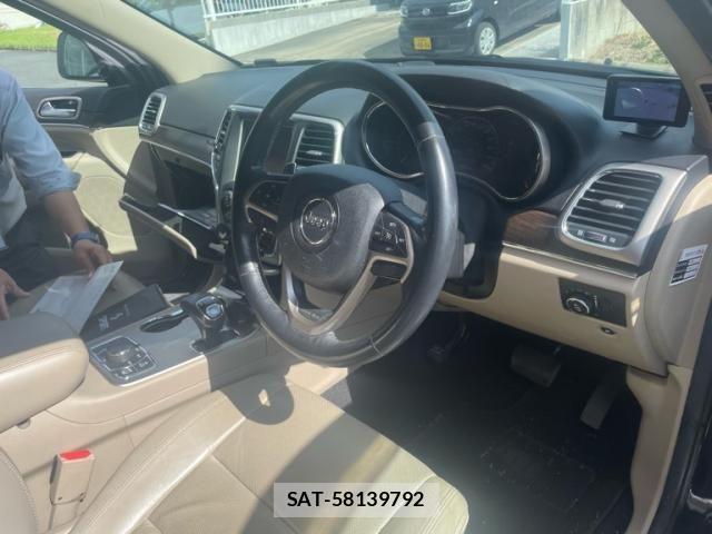 Jeep GRAND CHEROKEE 2013-11 8412985-17