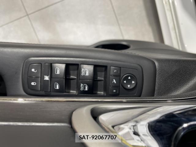 Jeep GRAND CHEROKEE 2019-02 8742897-15