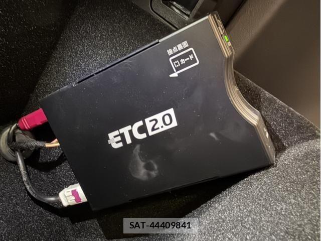Jeep GRAND CHEROKEE 2024-04 8829599-14