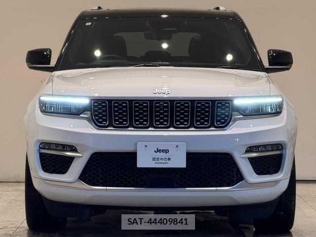 Jeep GRAND CHEROKEE 2024-04 8829599-15