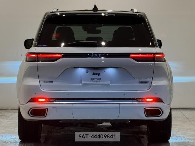 Jeep GRAND CHEROKEE 2024-04 8829599-16