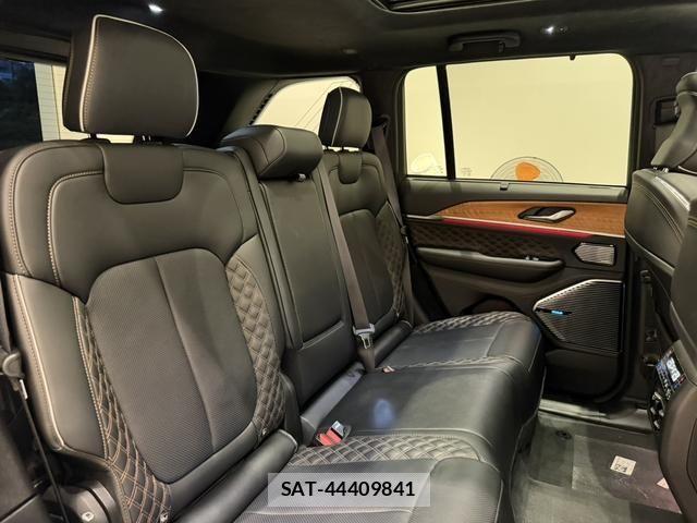 Jeep GRAND CHEROKEE 2024-04 8829599-4