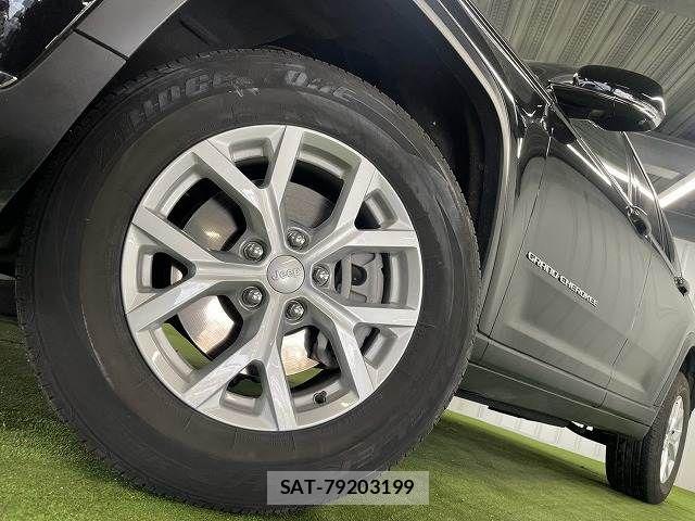 Jeep GRAND CHEROKEE 2023-08 8871212-18