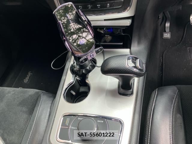 Jeep GRAND CHEROKEE 2016-05 8880208-21