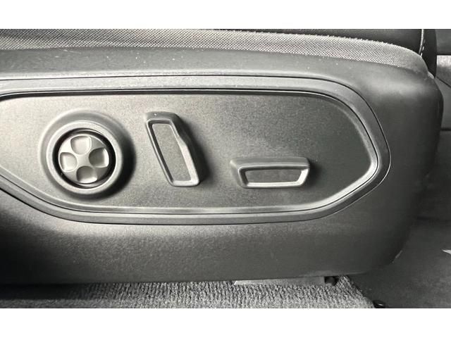 Jeep GRAND CHEROKEE 2023-01 1546133-14