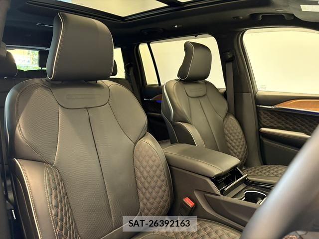 Jeep GRAND CHEROKEE 2025-04 7020654-3