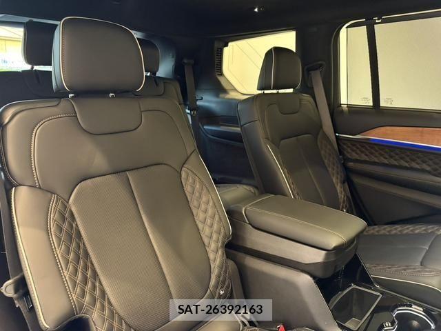 Jeep GRAND CHEROKEE 2025-04 7020654-4