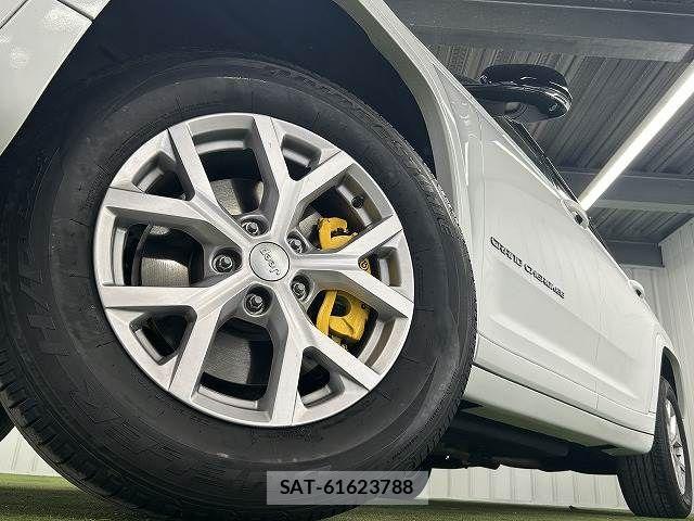 Jeep GRAND CHEROKEE 2022-06 7785833-18