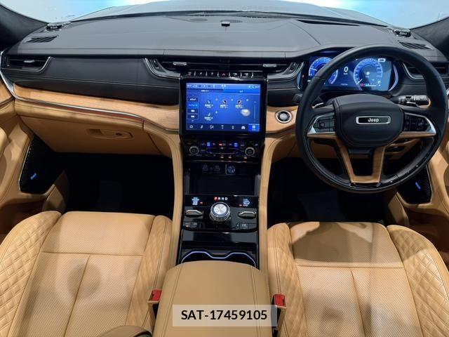 Jeep GRAND CHEROKEE 2023-09 8354737-11