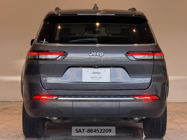 Jeep GRAND CHEROKEE 2022-10 8354739-17