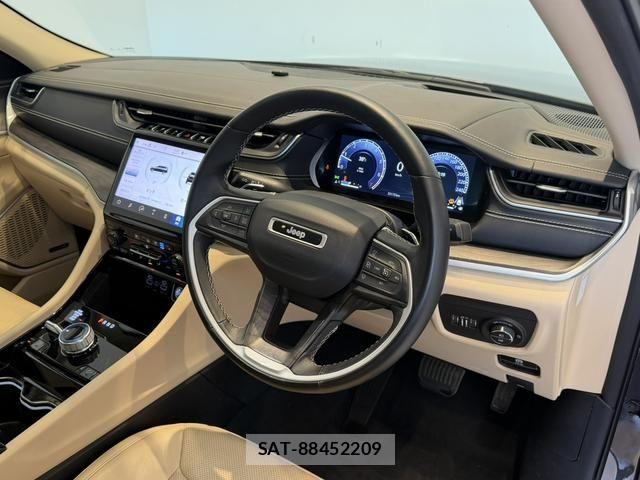 Jeep GRAND CHEROKEE 2022-10 8354739-1