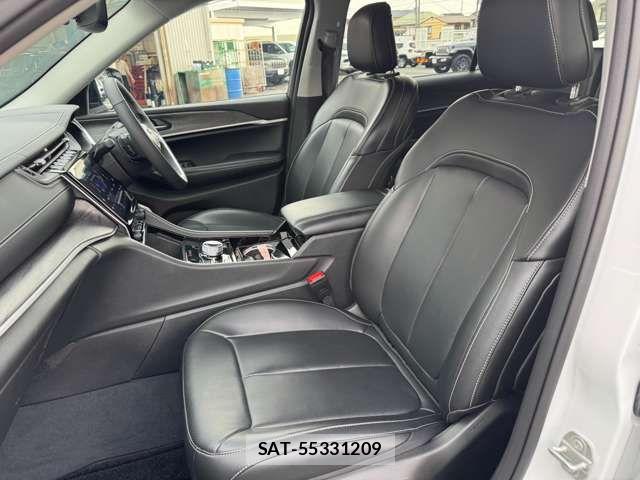 Jeep GRAND CHEROKEE 2024-04 8354738-17