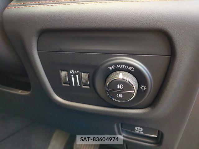 Jeep GRAND CHEROKEE 2023-04 8412984-11