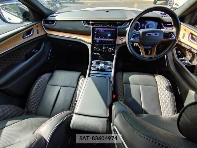 Jeep GRAND CHEROKEE 2023-04 8412984-1