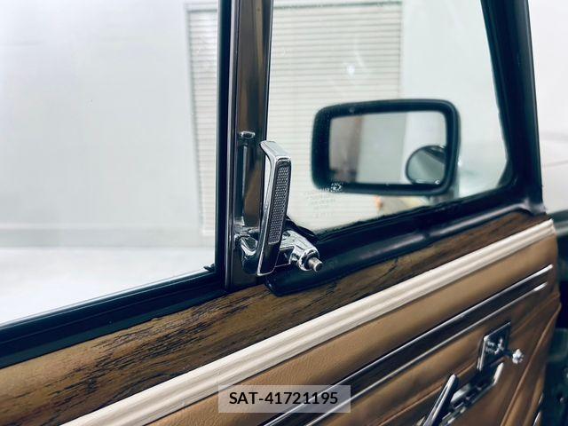 Jeep Grand Wagoneer 1995-11 957592-24