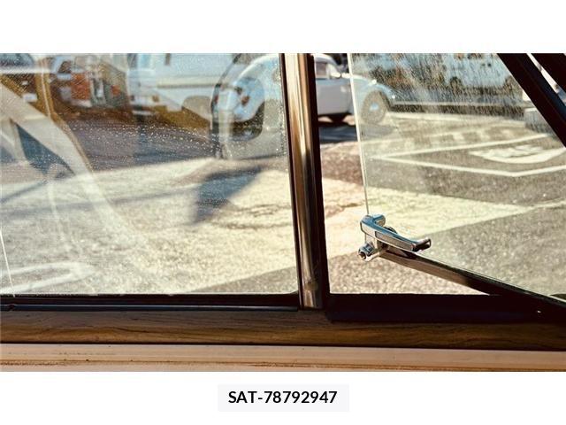 Jeep Grand Wagoneer 1990-01 6994415-17