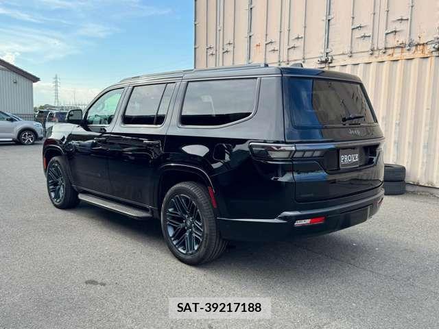 Jeep Grand Wagoneer 2026-01 8796266-15