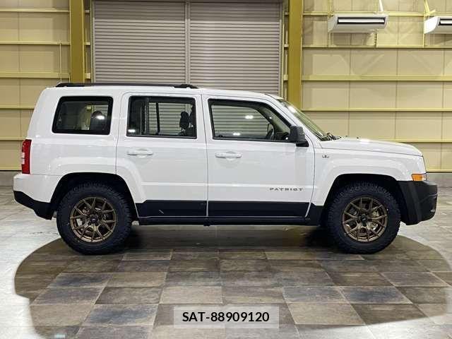 Jeep PATRIOT 2011-12 1345938-14
