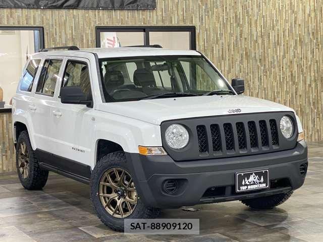 Jeep PATRIOT 2011-12 1345938-3