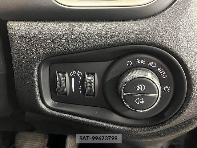 Jeep RENEGADE 2018-02 826143-11