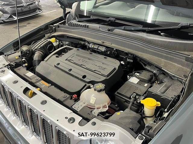 Jeep RENEGADE 2018-02 826143-17