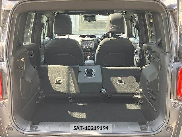 Jeep RENEGADE 2021-04 1029468-12