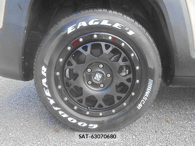 Jeep RENEGADE 2017-04 1189756-9