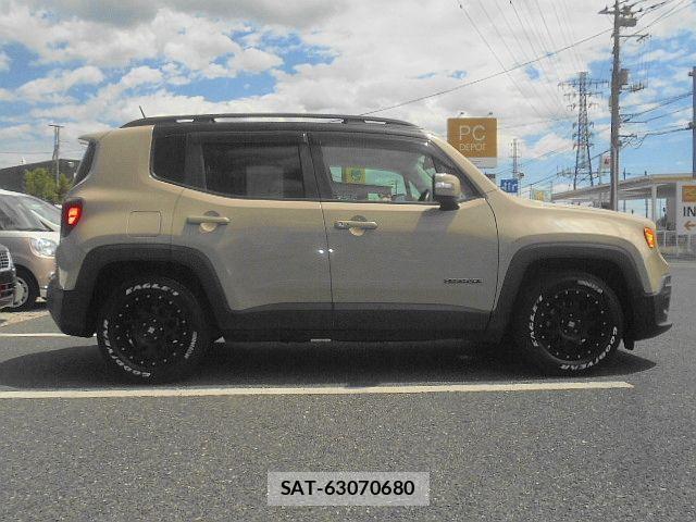 Jeep RENEGADE 2017-04 1189756-10