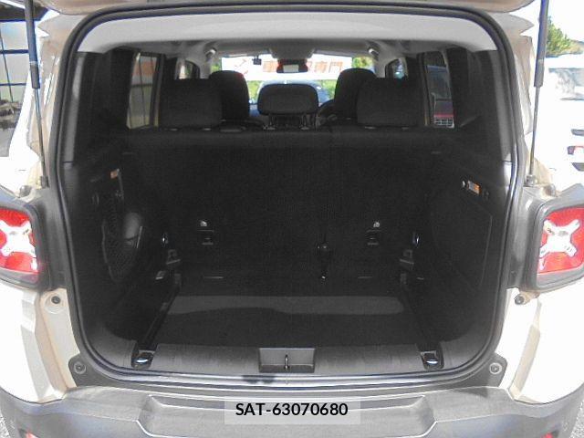 Jeep RENEGADE 2017-04 1189756-17