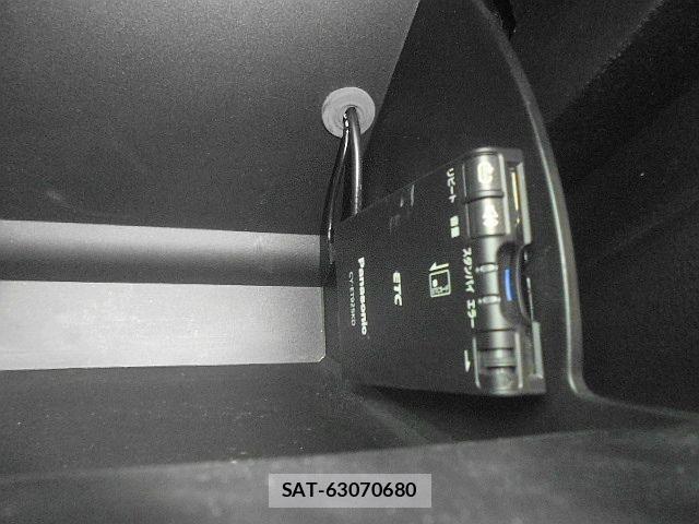 Jeep RENEGADE 2017-04 1189756-25