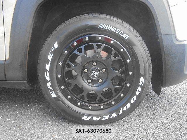 Jeep RENEGADE 2017-04 1189756-8