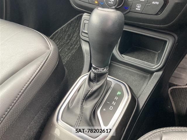 Jeep RENEGADE 2020-08 1281823-21