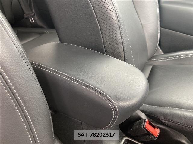 Jeep RENEGADE 2020-08 1281823-22
