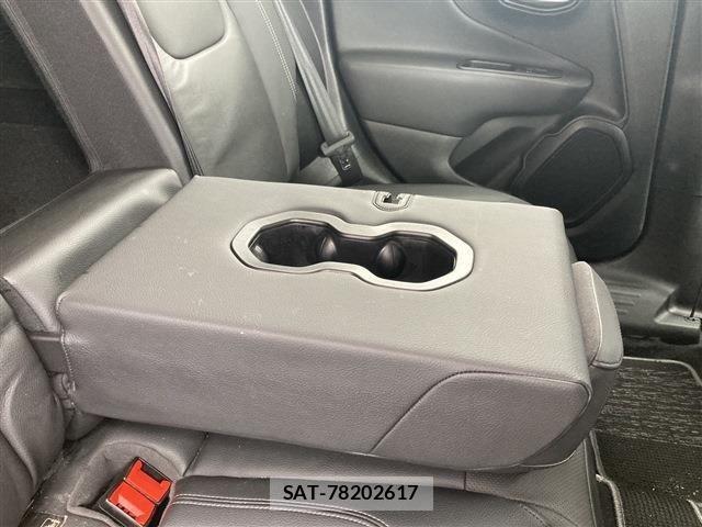 Jeep RENEGADE 2020-08 1281823-23