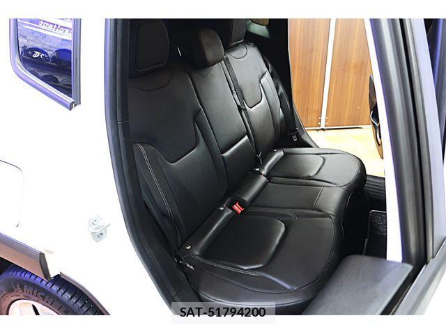 Jeep RENEGADE 2018-11 1310614-27