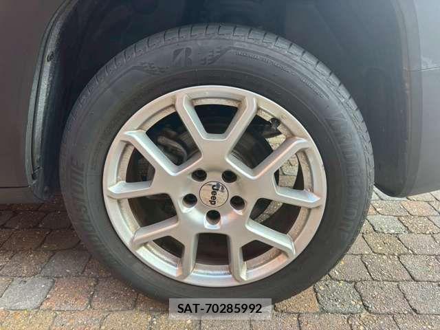 Jeep RENEGADE 2024-02 1412932-10