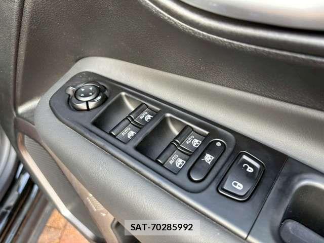Jeep RENEGADE 2024-02 1412932-17