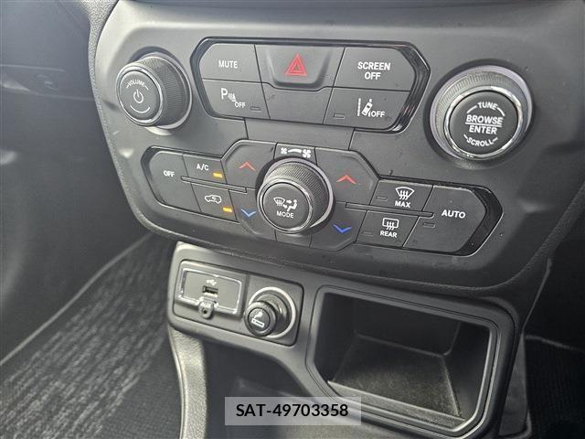 Jeep RENEGADE 2021-01 1660940-21
