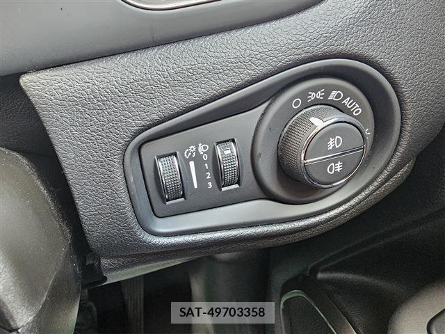 Jeep RENEGADE 2021-01 1660940-23