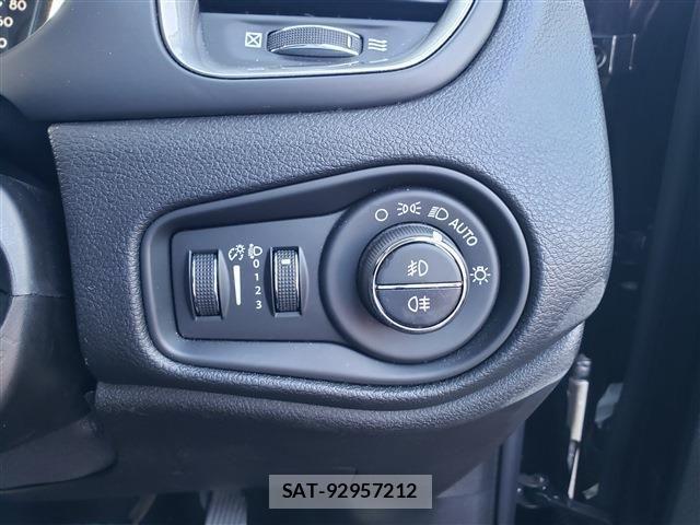 Jeep RENEGADE 2021-04 1660942-23
