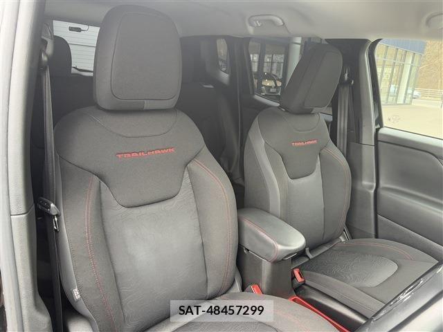 Jeep RENEGADE 2021-01 1825587-14