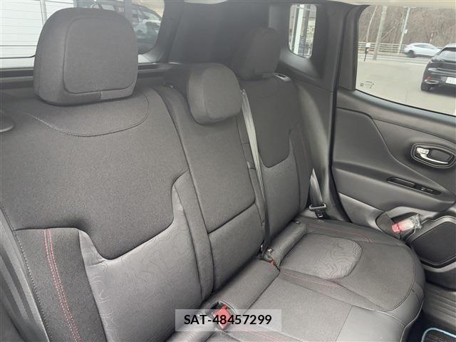 Jeep RENEGADE 2021-01 1825587-16